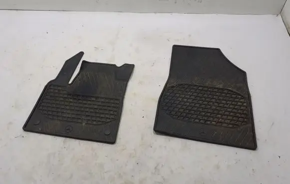 Mercedes-Benz Citan II W420 Car floor mat set A4206800400