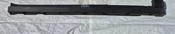 Volvo EX30 Sill 80001695