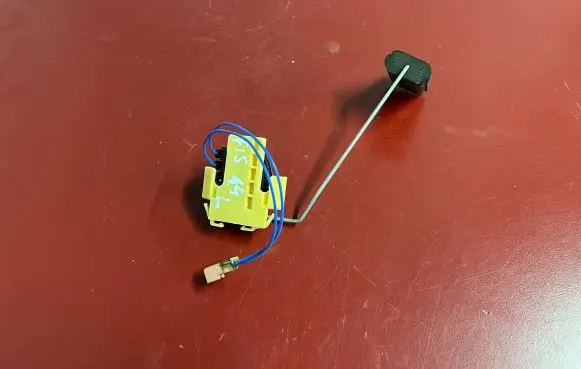 BMW X5 F15 Fuel level sensor 000109639AC 1802201297