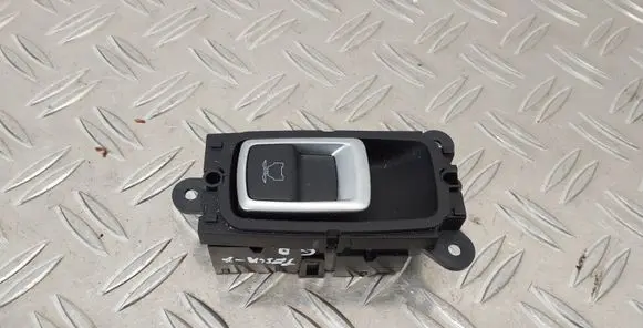 Tesla Model X Other switches/knobs/shifts 103810702D
