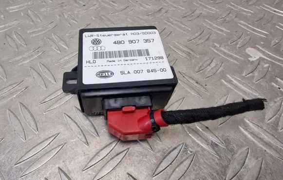 Audi A4 S4 B5 8D Light module LCM 4B0907357