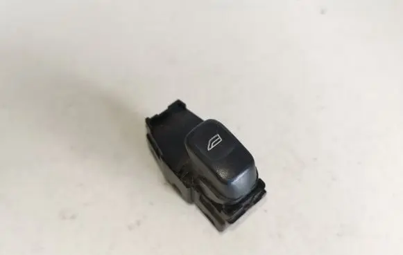 Volvo XC90 Electric window control switch 30658696
