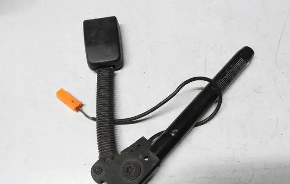 Ford Fiesta Seat belt trim drt344r23ere