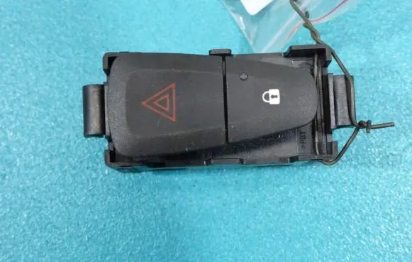 Renault Scenic III - Grand scenic III Hazard light switch IMPRK860859