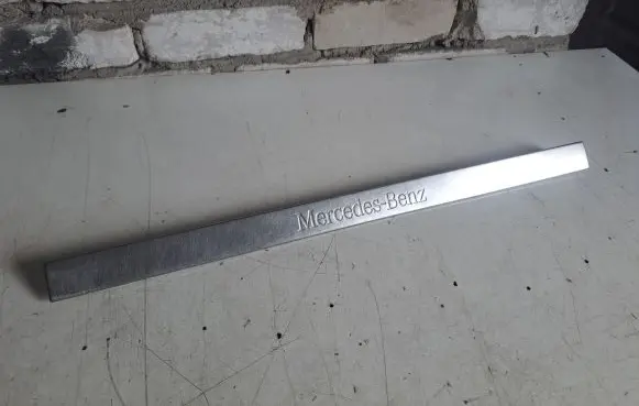 Mercedes-Benz ML W163 Front sill trim cover A1636860720