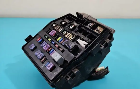 Fuse box set