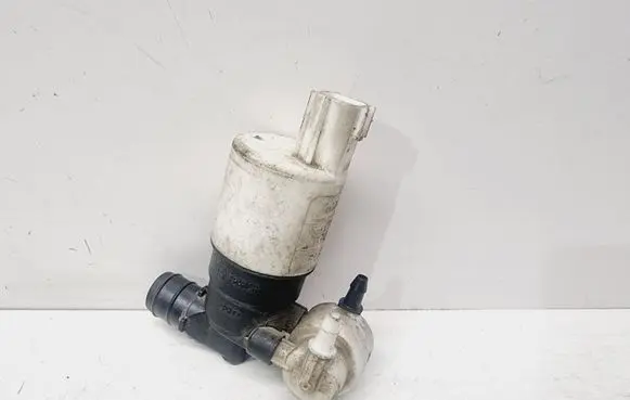 Volvo V60 Windscreen/windshield washer pump 31253220
