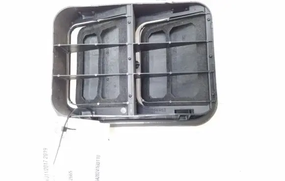 Nissan Qashqai Fender grill 8200003575