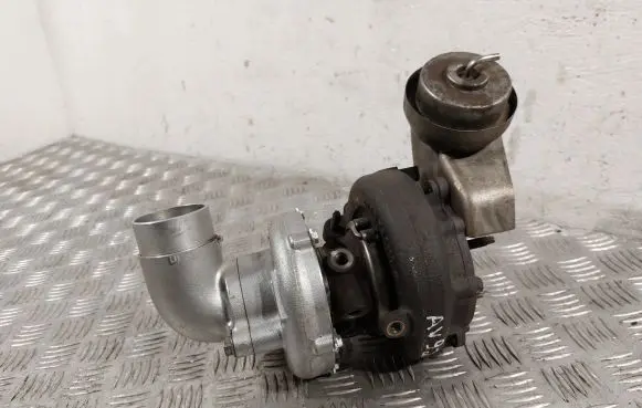 Toyota Avensis T250 Turbo 172010R020 050330