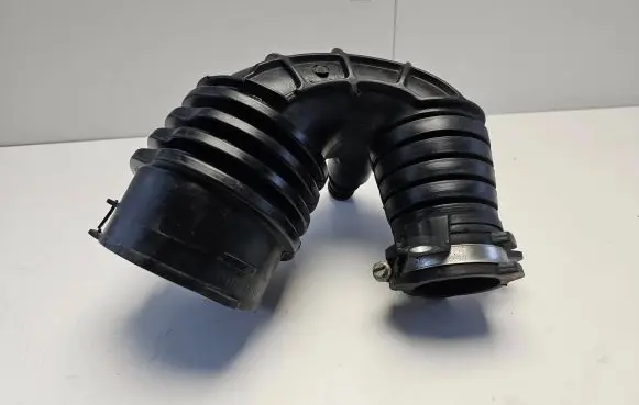 Audi A6 S6 C6 4F Air intake hose/pipe 4F0129615E