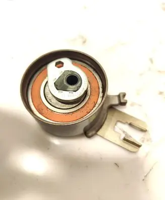 Volvo V60 Timing belt tensioner 31339542