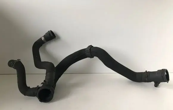 Audi A5 8T 8F Engine coolant pipe/hose 8K0122293B