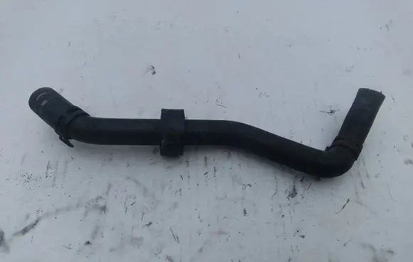 Volkswagen Golf V Engine coolant pipe/hose