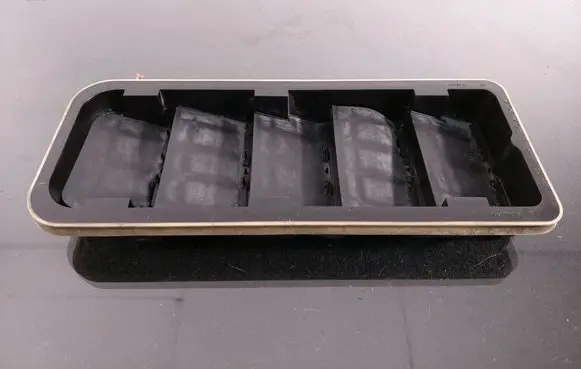 Volvo V60 Quarter panel pressure vent 8623444