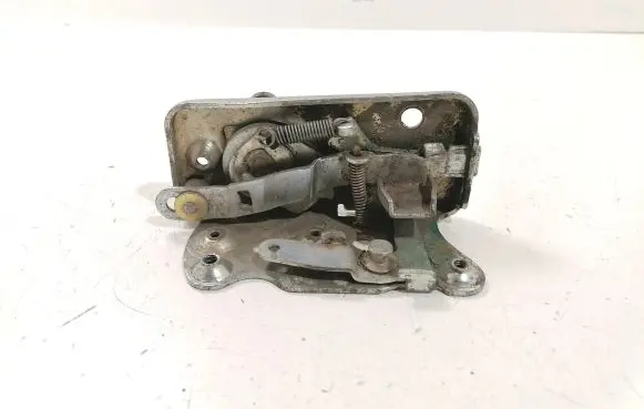 Loading door lock