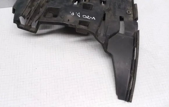 Volvo V70 Front bumper mounting bracket 09190304RH 9484338