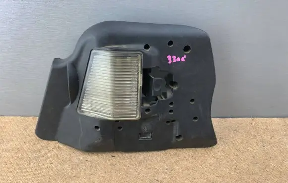 BMW 3 E46 Tail light bulb cover holder 63218383827 8383827