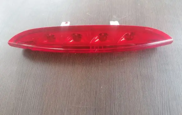 Peugeot 208 Third/center stoplight 9674309080