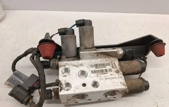 BMW 7 E65 E66 Active stabilizer control/valve assembly 6781487 37206781487 B9442192791