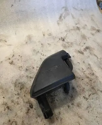 Nissan Rogue Intake resonator JG301
