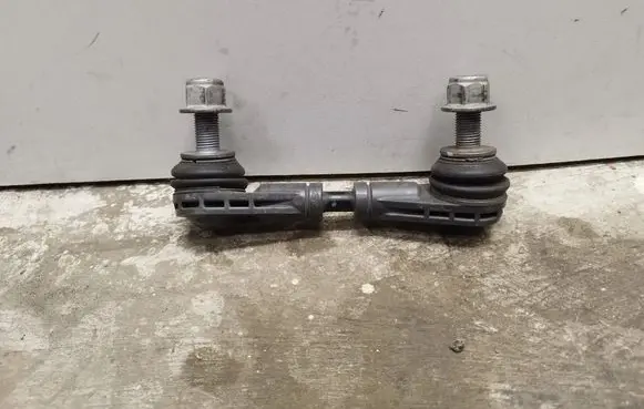 Ford Explorer VI Rear anti-roll bar/stabilizer link GWD1A