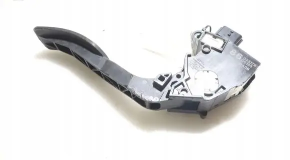 Nissan Juke I F15 Accelerator throttle pedal