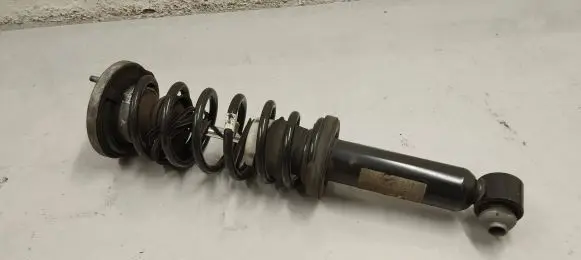BMW 6 F12 F13 Front shock absorber with coil spring 6789616 6777211