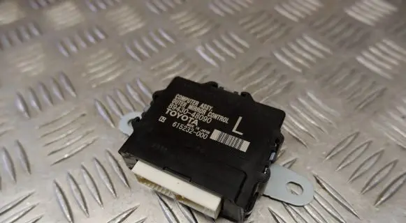 Lexus RX 450H Wing mirror control module 8943048090