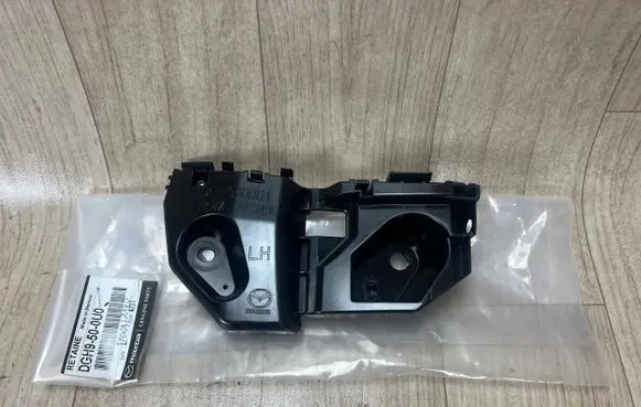 Mazda CX-30 Front bumper mounting bracket DGH9500U0