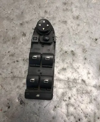 BMW 5 E60 E61 Electric window control switch 9122110