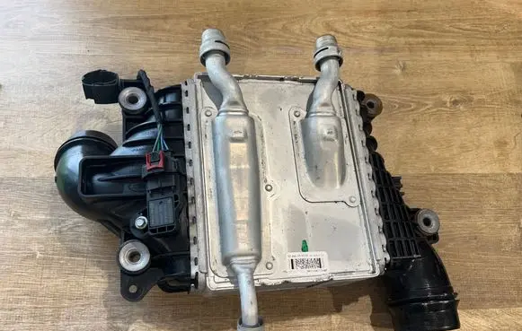 Jaguar F-Pace Intercooler radiator HX736K775AF 211137 XC5J7CZ