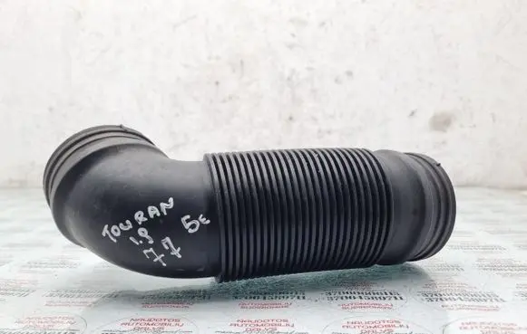 Volkswagen Touran I Air intake hose/pipe 1K0129684B