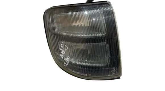 Mitsubishi Pajero Sport I Front indicator light 21087233