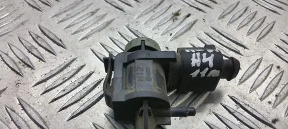 Audi A4 S4 B8 8K Turbo solenoid valve 1K0906283A