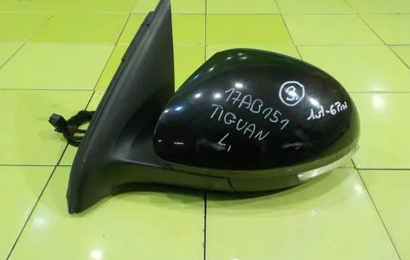 Volkswagen Tiguan Front door electric wing mirror 020933 LEWE