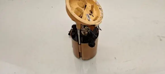 BMW 1 E81 E87 In-tank fuel pump 7190943
