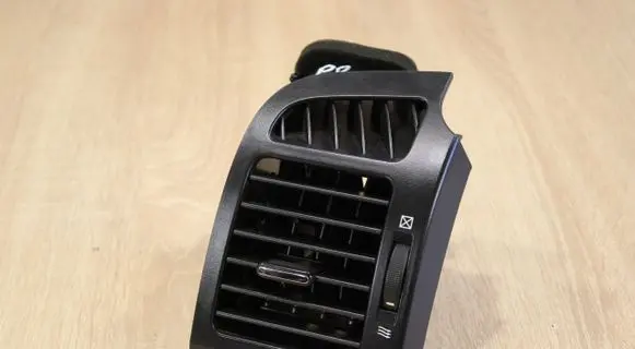 Chevrolet Captiva Dashboard side air vent grill/cover trim