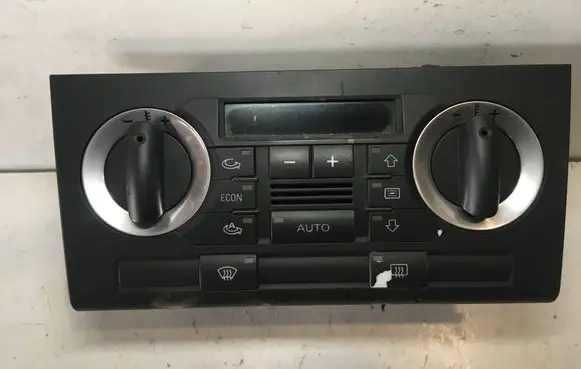 Audi A3 S3 8P Climate control unit 8P0820043D
