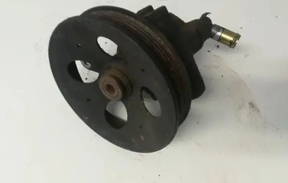 Opel Tigra A Power steering pump 90409232