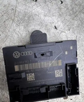 Audi Q7 4L Door control unit/module 8K0959792M 4F0959792T