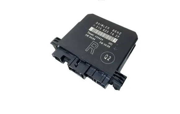 Mercedes-Benz E W210 Door control unit/module 2108207626 356826