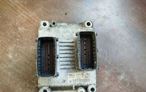 Opel Corsa C Engine control unit/module 55557934 0261208941
