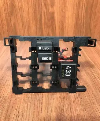 Seat Altea XL Relay mounting block 1T1937503A