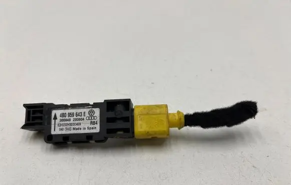 Audi A6 S6 C5 4B Airbag deployment crash/impact sensor 4B0959643E 300848 300848290604