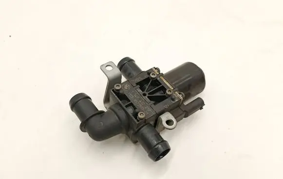 BMW 5 F10 F11 Coolant heater control valve 8572513 8577062 1147412219