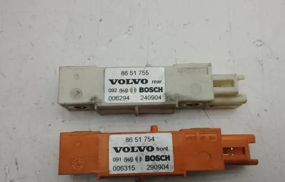 Volvo XC90 Airbag deployment crash/impact sensor 8651755 8651754