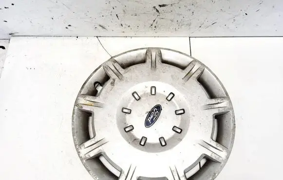 Ford Galaxy R16 wheel hub/cap/trim 7m5601147d