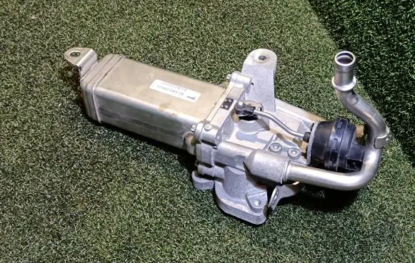 Renault Master III EGR valve cooler 147355889R MM11888