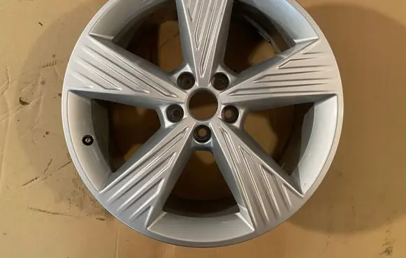 R19 alloy rim