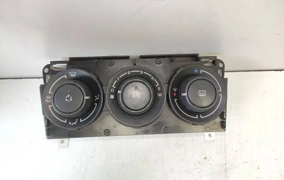 Peugeot 308 SW Climate control unit 69947013
